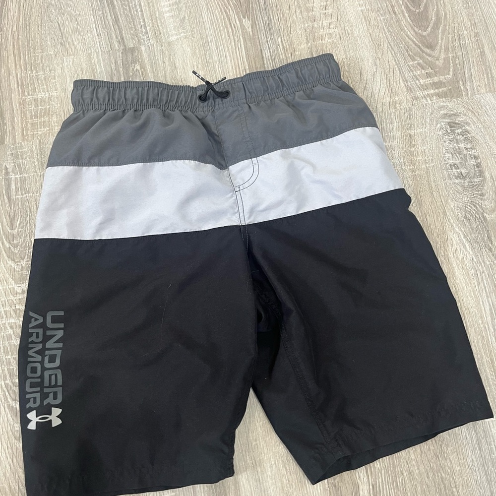 Under Armour Two-Tone Black and Gray Shorts